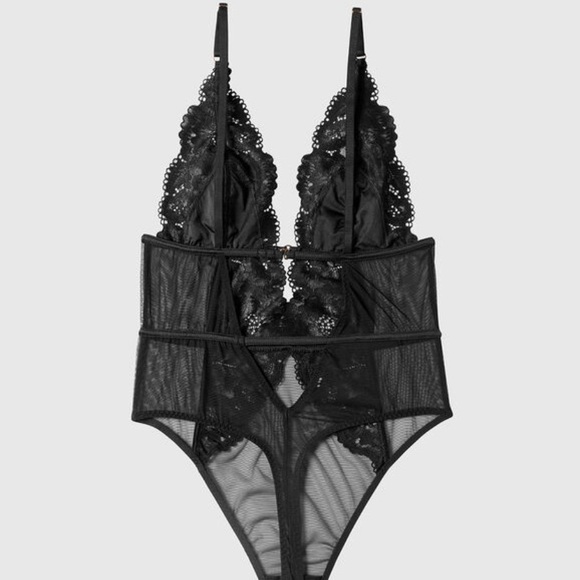 La senza lace and mesh bodysuit - Picture 2 of 9